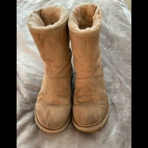 Ugg short zip up boots